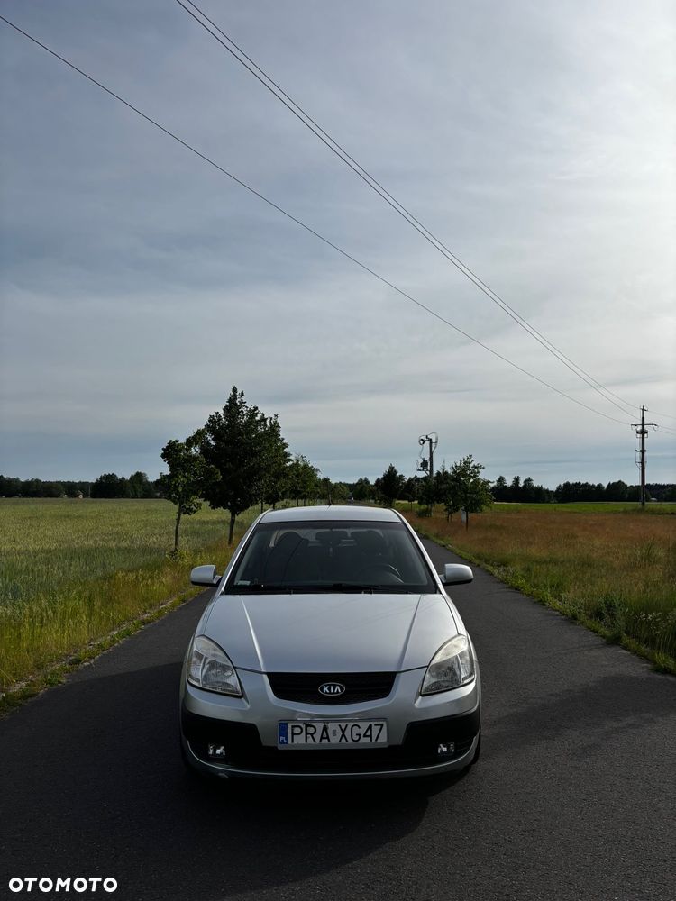 Kia Rio - 1