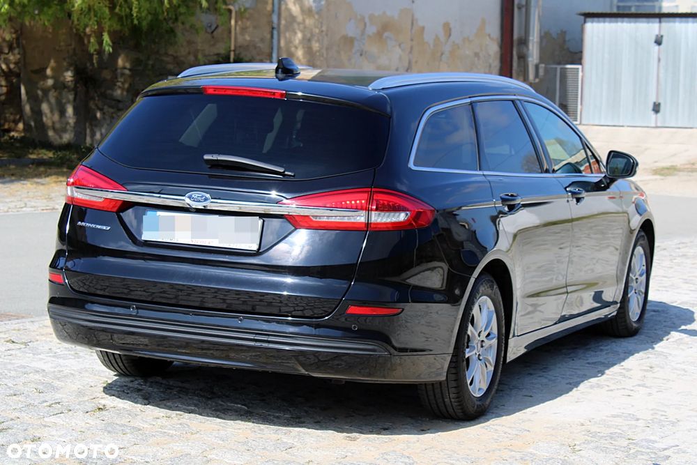 Ford Mondeo - 10