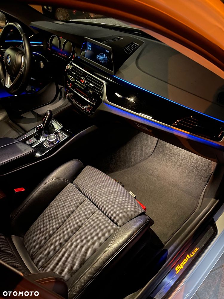 BMW Seria 5 518d Sport Line - 15