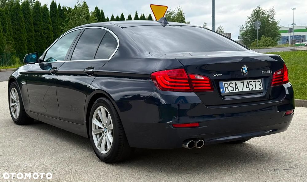 BMW Seria 5 528i xDrive Sport-Aut Luxury Line - 9