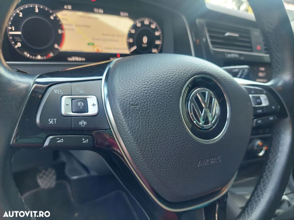 Volkswagen Golf 1.6 TDI Highline - 10