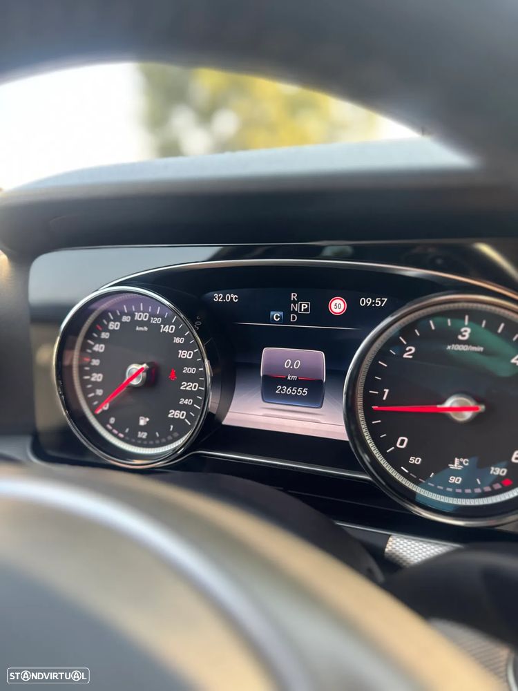Mercedes-Benz E 220 d 9G-TRONIC Exclusive - 28