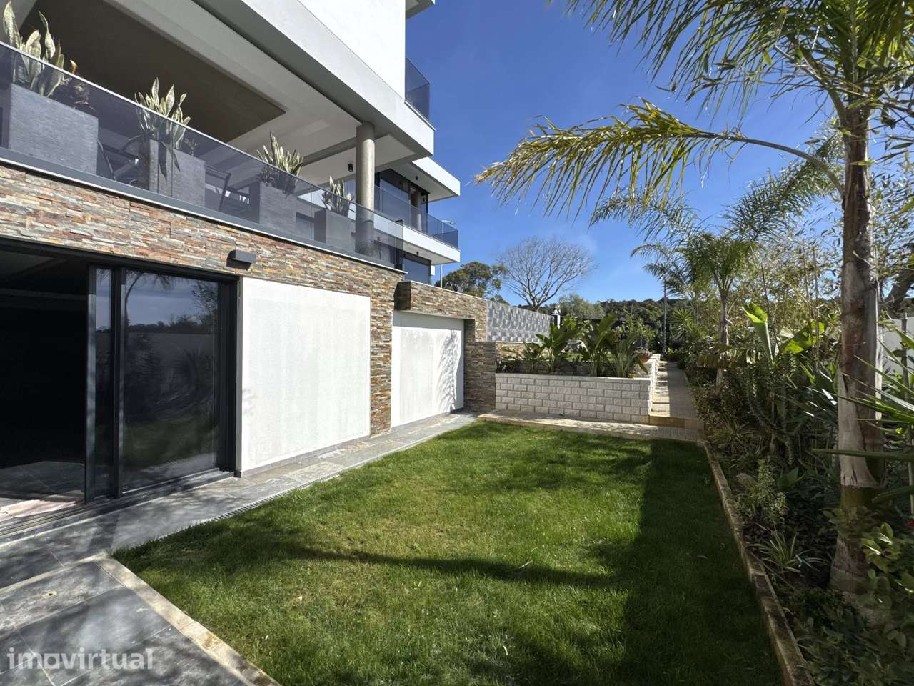 Moradia de Luxo Única no Golfe do Estoril - T3 Suites com Resort Priva - Grande imagem: 2/38