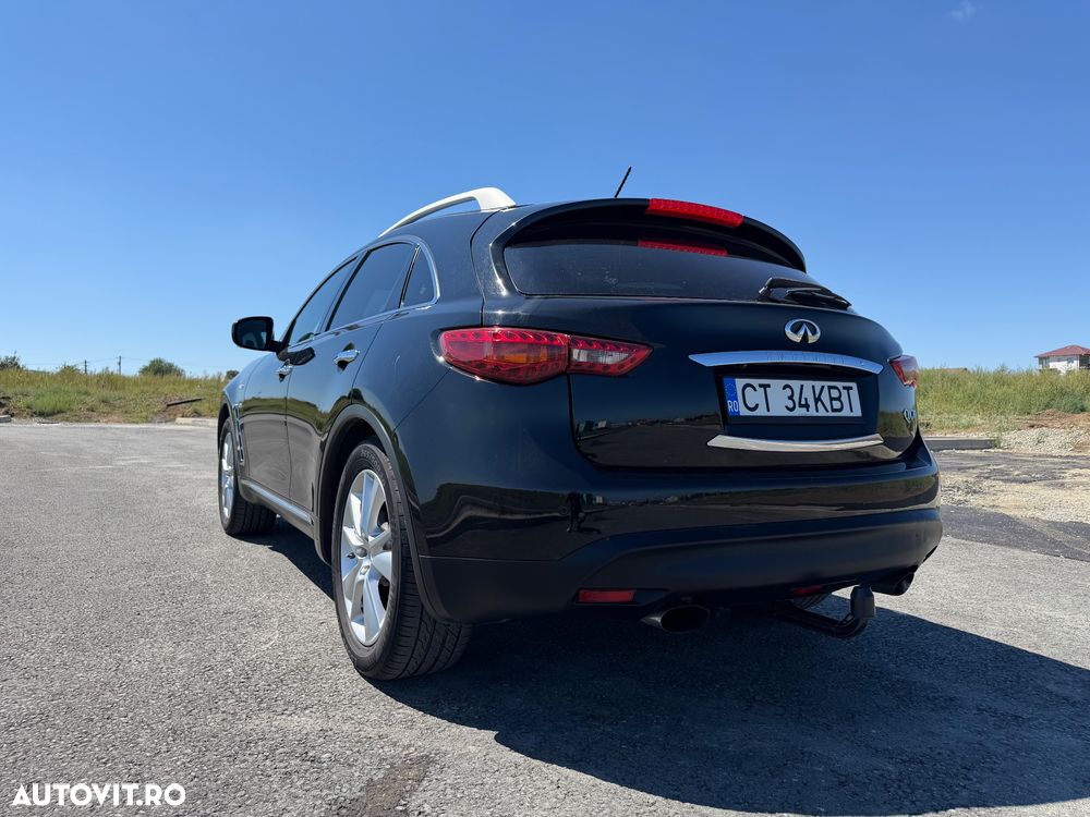 Infiniti Q70 - 4