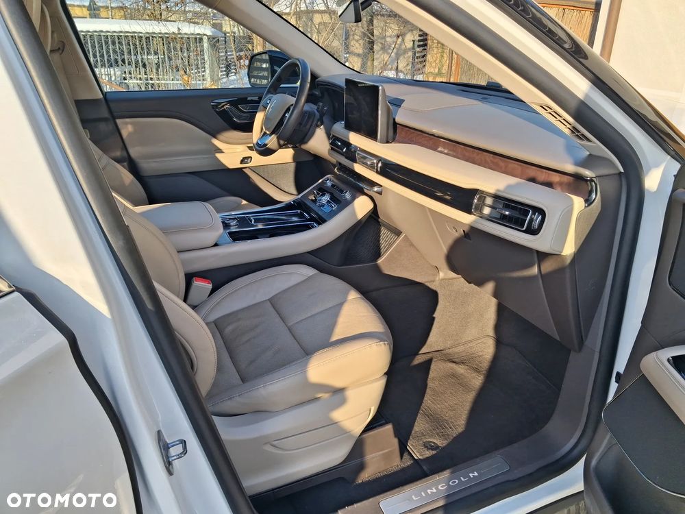 Lincoln Aviator - 23
