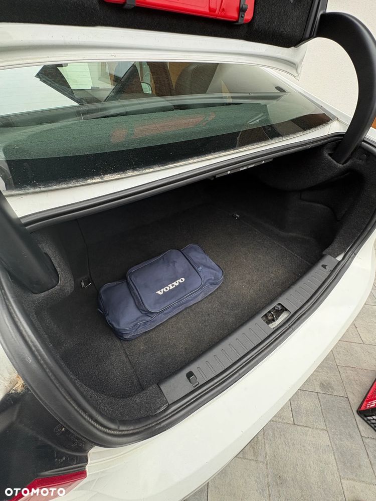 Volvo S60 T4 Momentum - 8