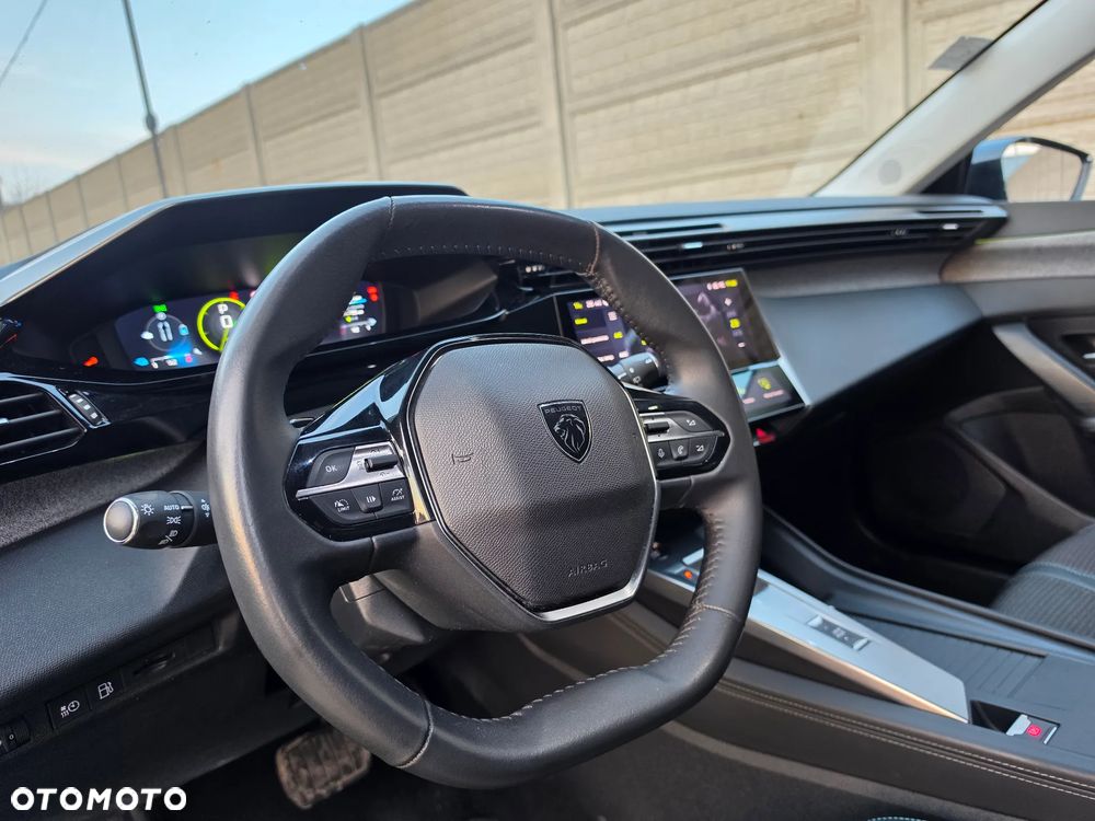 Peugeot 308 1.6 Hybrid PHEV Allure EAT8 - 8