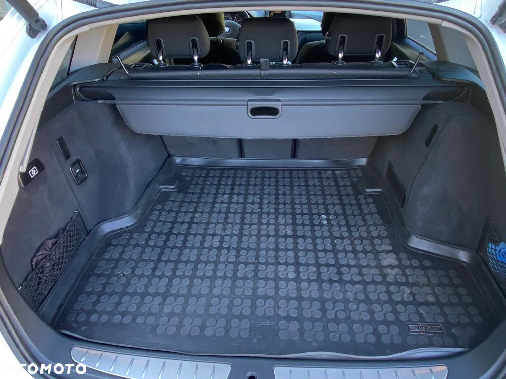 BMW Seria 3 320i - 5
