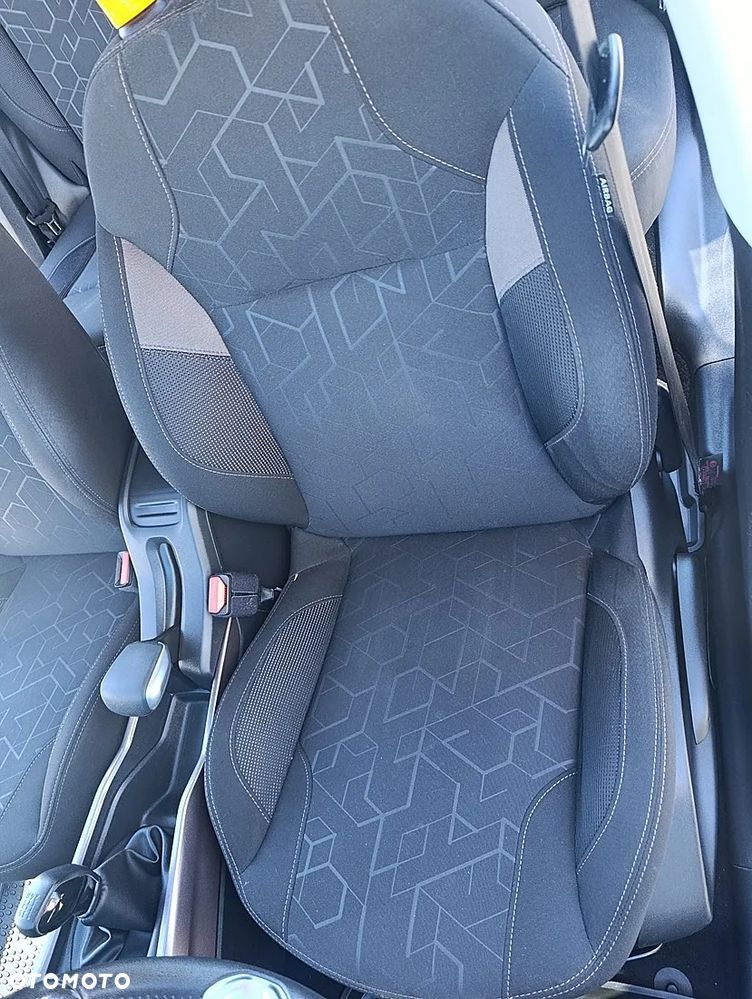 Peugeot 2008 1.2 Pure Tech Access EU6 - 21