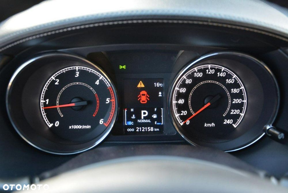 Citroën C-Crosser 2.2 HDi Exclusive DCS - 26