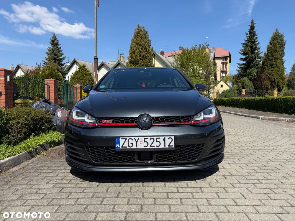 Volkswagen Golf - 15