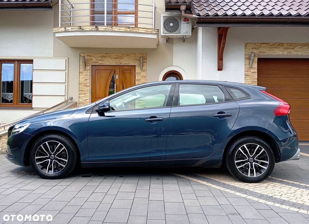 Volvo V40 T2 Drive-E Momentum - 10