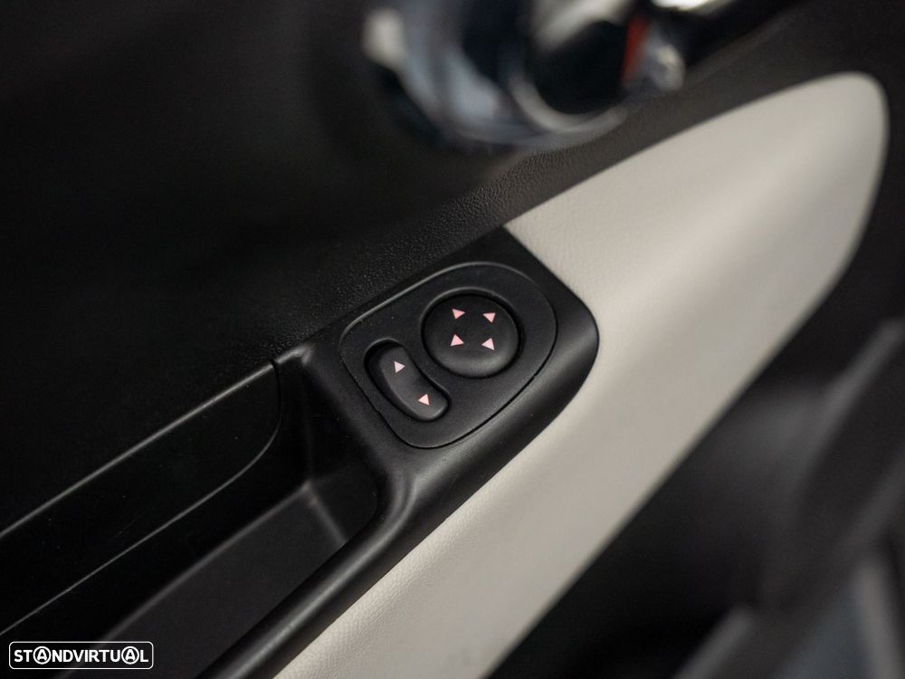 Fiat 500C 1.0 Hybrid Dolcevita — fotografia 15