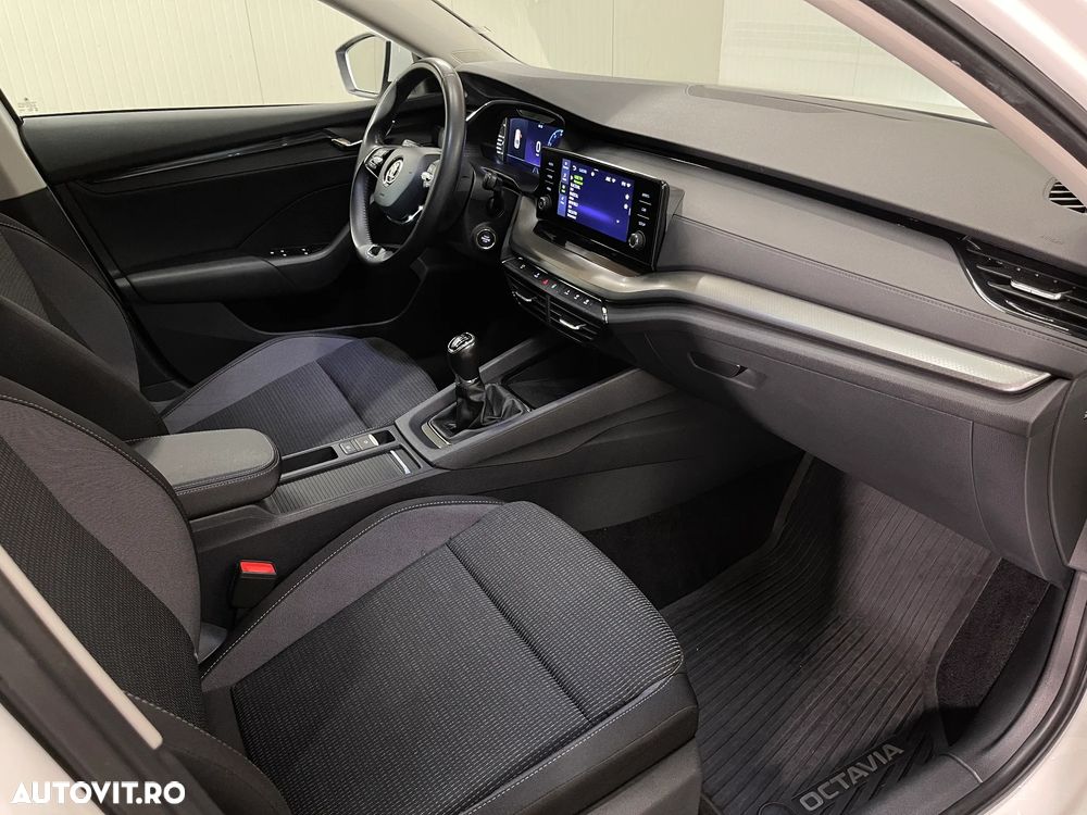 Skoda Octavia 2.0 TDI Ambition - 11