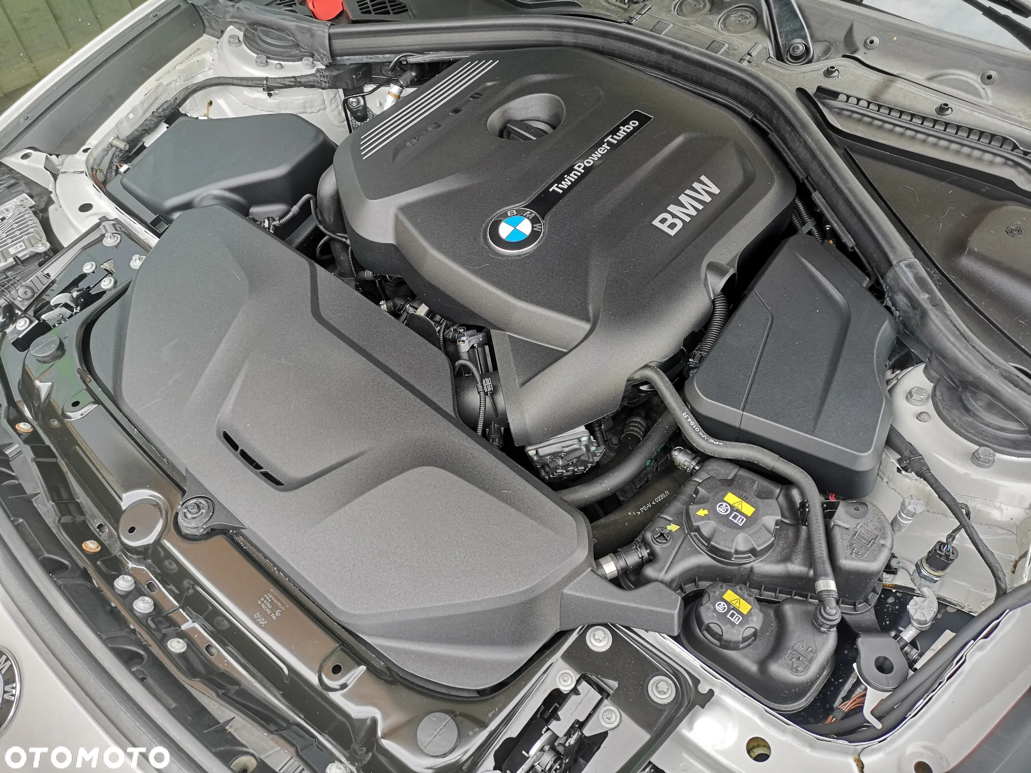 BMW 3GT 320i Sport Line - 24