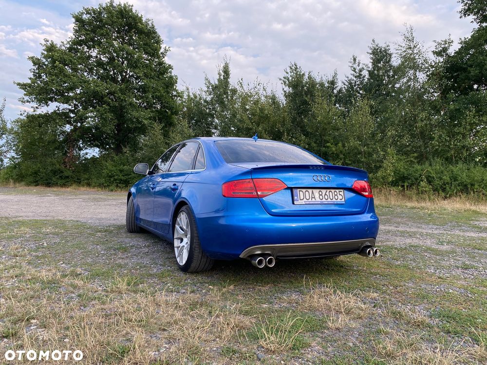 Audi A4 Limousine - 15