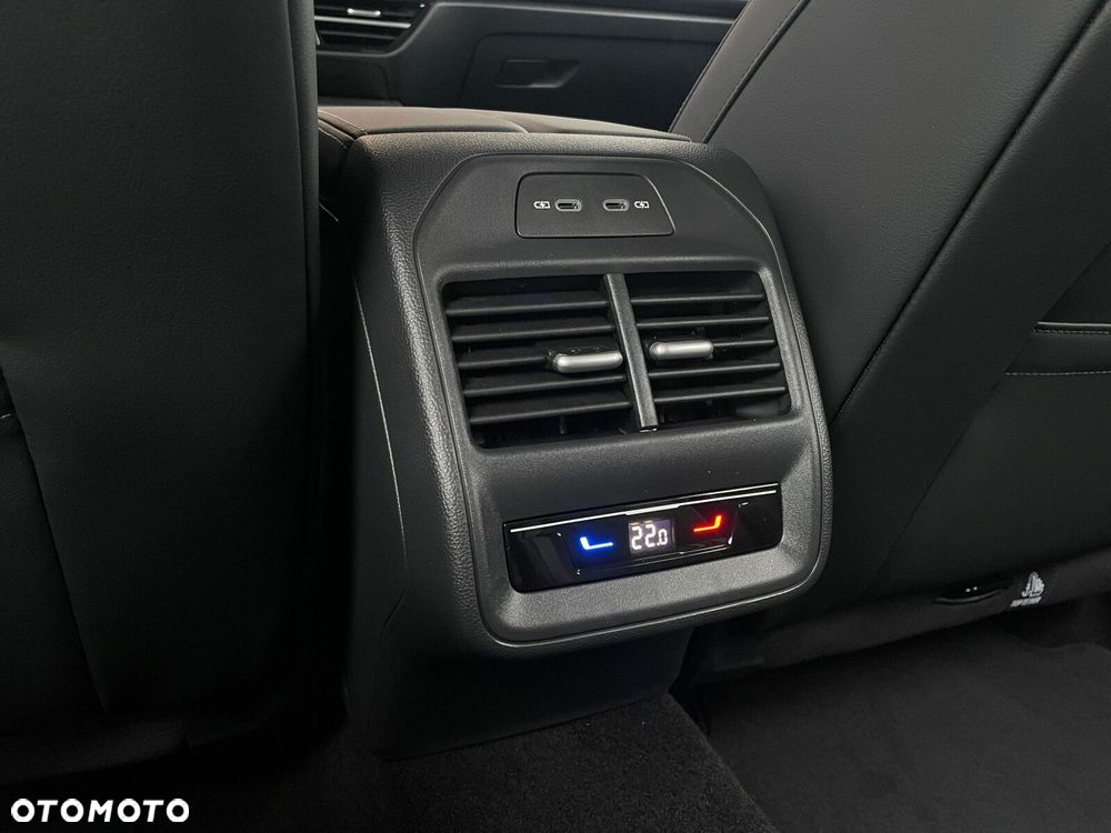 Volkswagen Passat Variant - 27