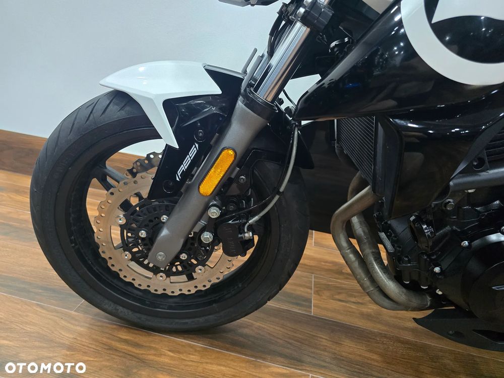 CFMoto NK - 17