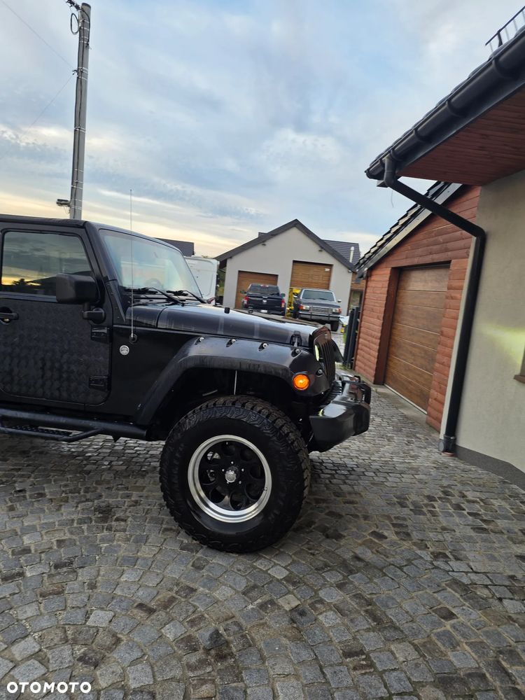 Jeep Wrangler Unlimited 3.8 Sahara - 8