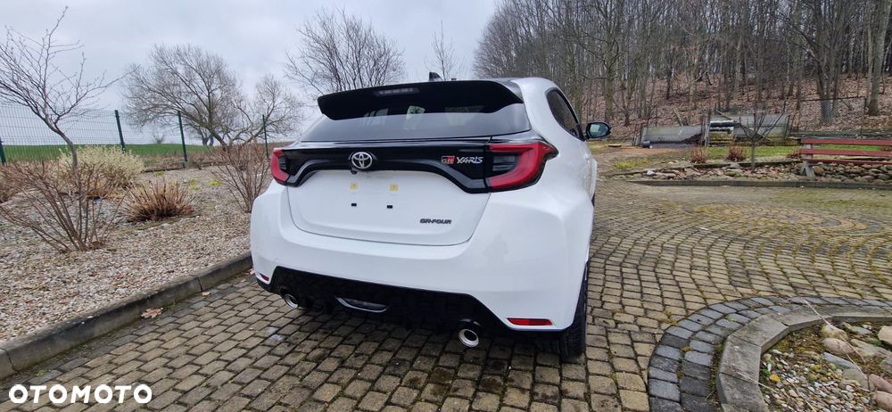 Toyota Yaris 1.5 GR Sport - 12