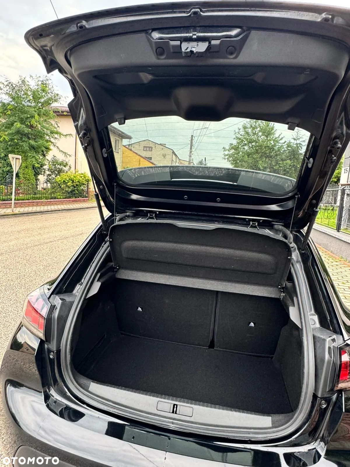Peugeot 208 1.2 PureTech Active Pack S&S - 8