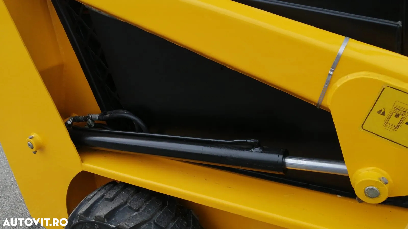 Bobcat MINIINCARCATOR FRONTAL Ram Italia FM 120 - INSTALATIE PICON - 22