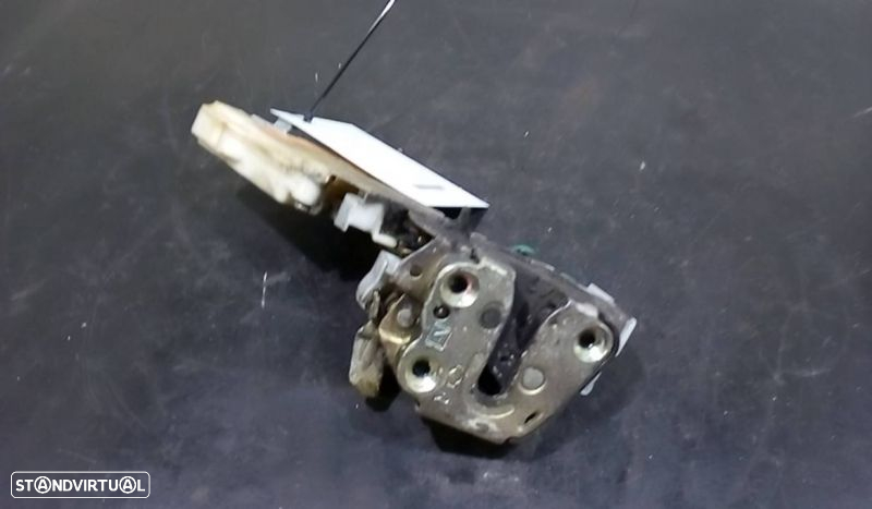 Fecho Da Porta Trás Dto Nissan Almera Ii (N16) - 4