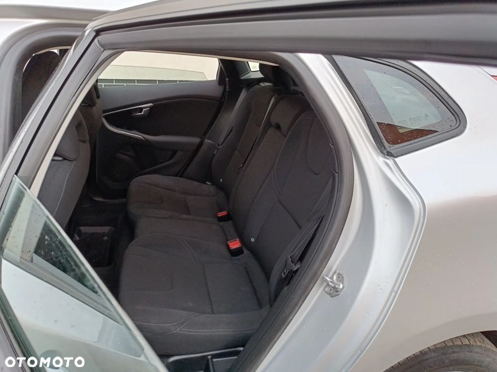 Volvo V40 D2 Kinetic - 17