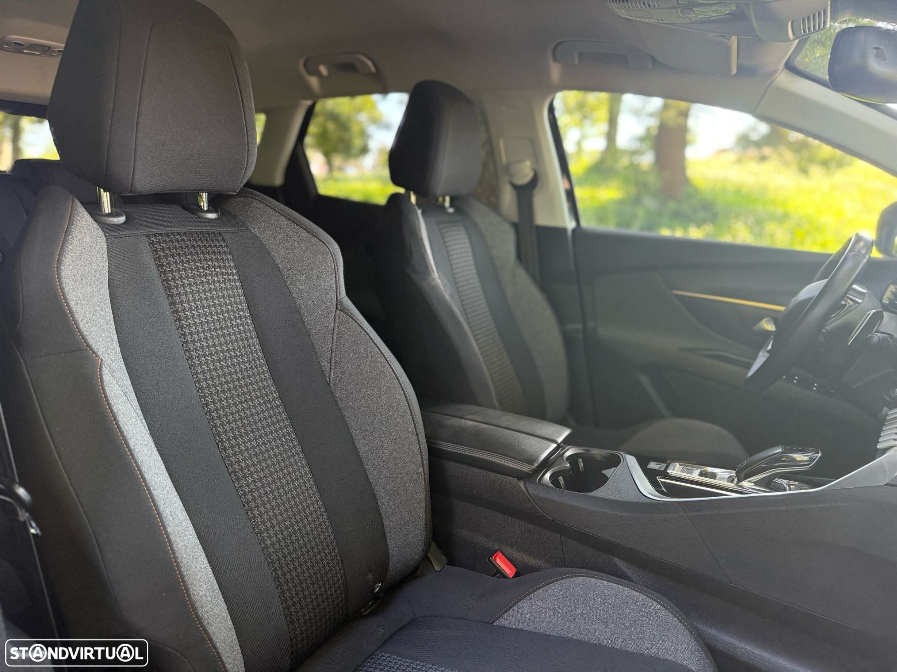 Peugeot 3008 1.5 BlueHDi Allure EAT8 - 13