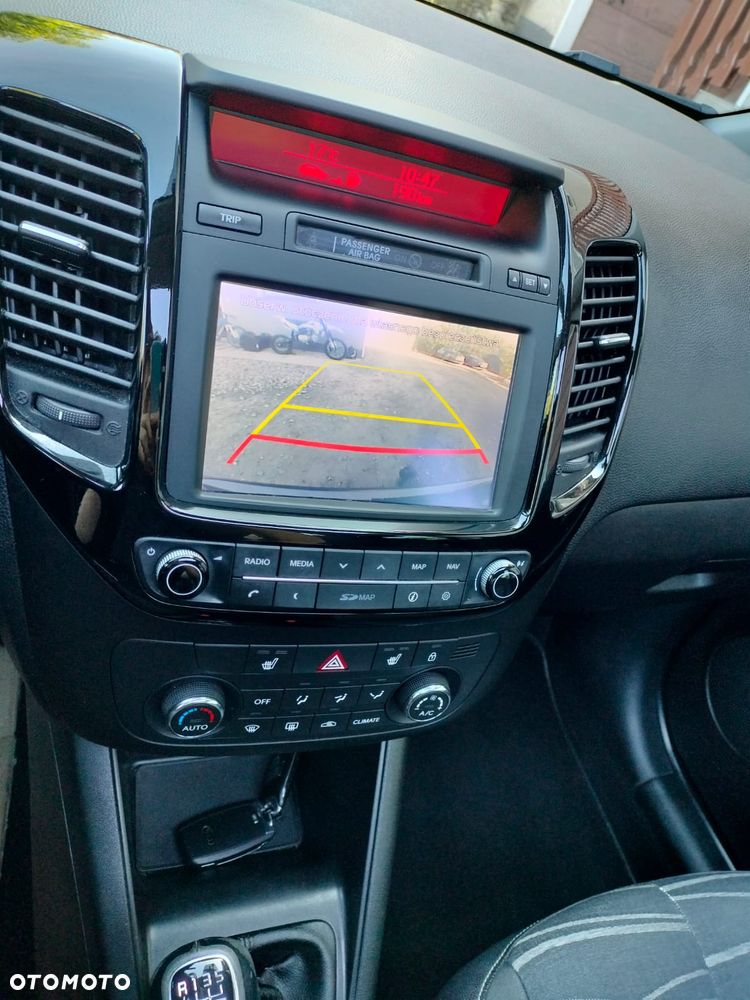 Kia Venga - 4