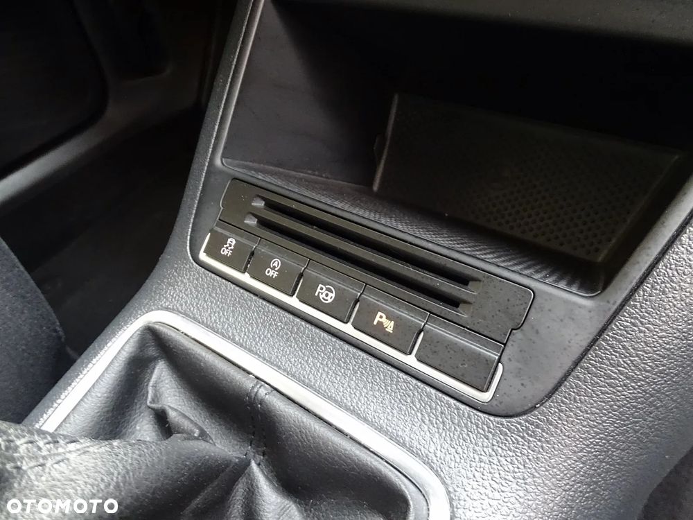 Volkswagen Tiguan 2.0 TDI DPF BlueMotion Technology Sport & Style - 33