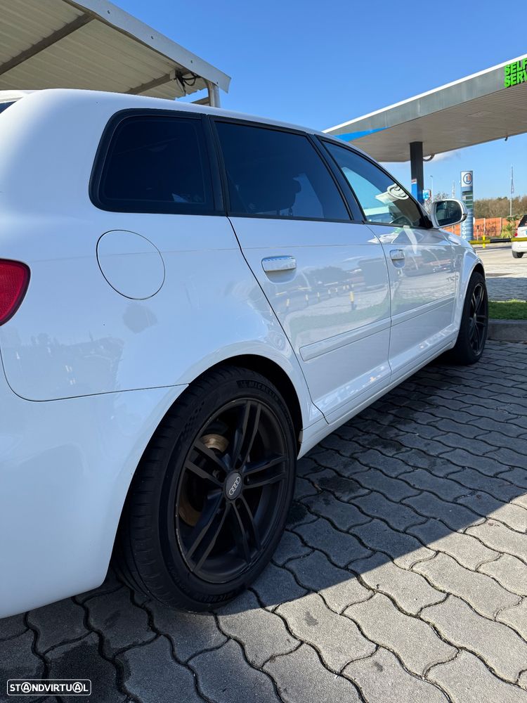 Audi A3 Sportback 2.0 TDI DPF Attraction - 4