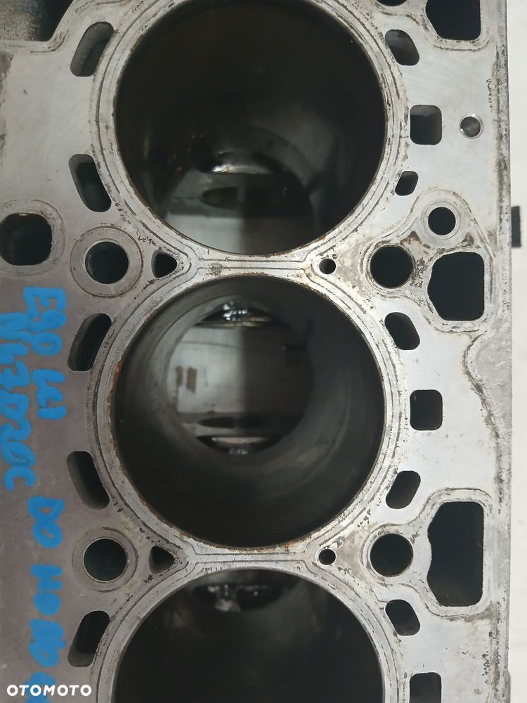 BLOK SILNIKA BMW E90 E91 N47D20C OE 7811138 - 6