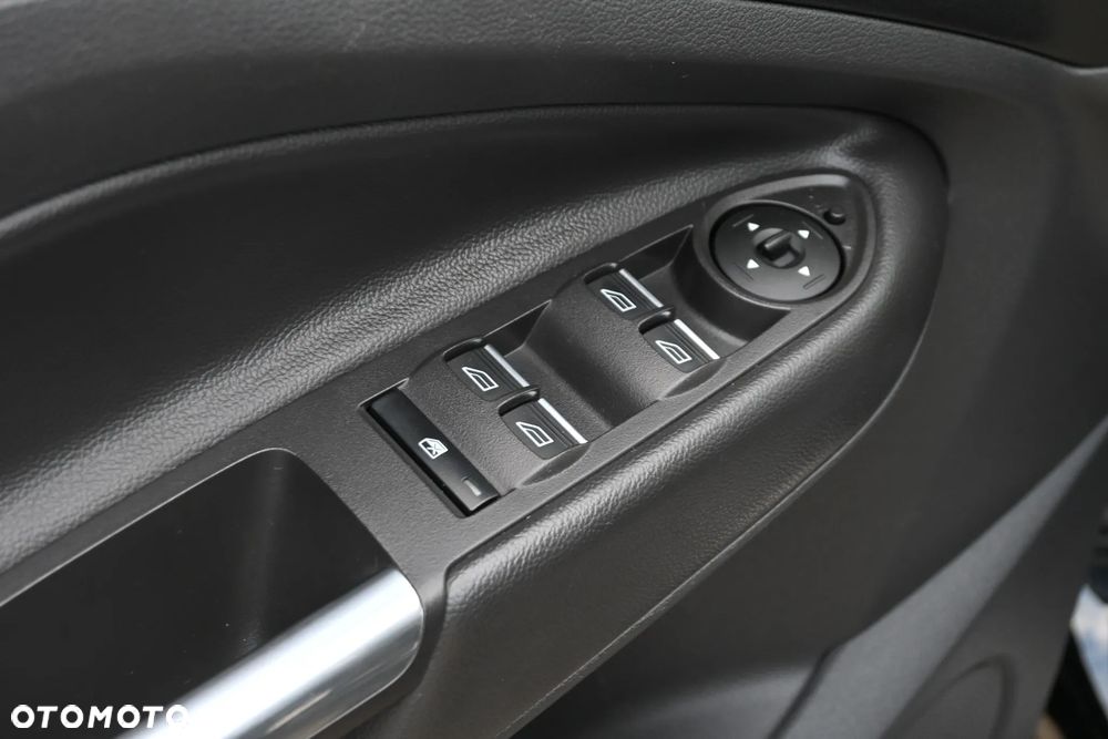 Ford Kuga 2.0 TDCi 4x4 Individual - 37