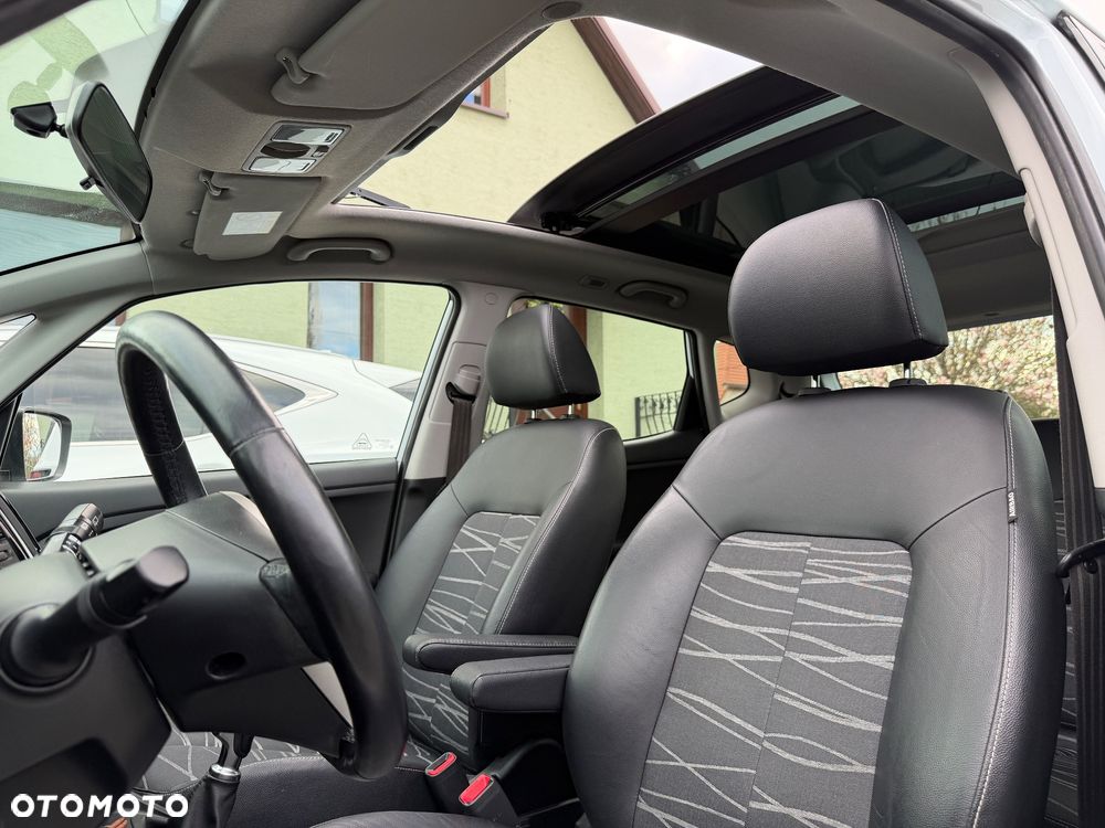 Kia Venga 1.4 CVVT Titanium Collection - 34