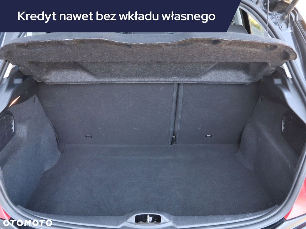Peugeot 208 - 15
