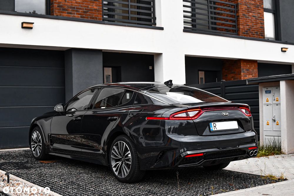 Kia Stinger 2.0 T-GDI GT Line - 4
