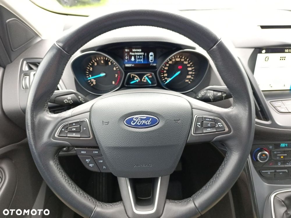 Ford Kuga - 21
