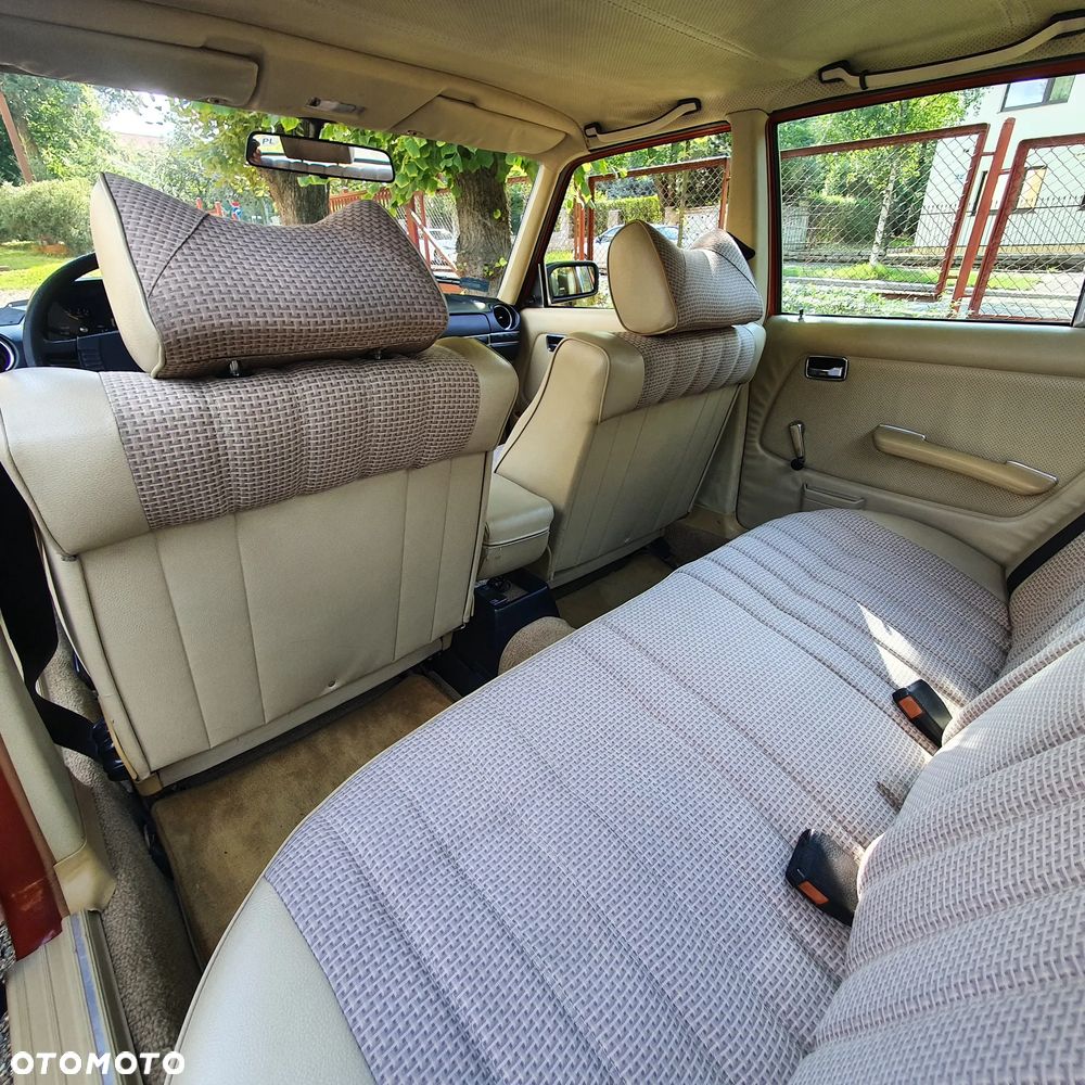 Mercedes-Benz W123 1978 photo 5