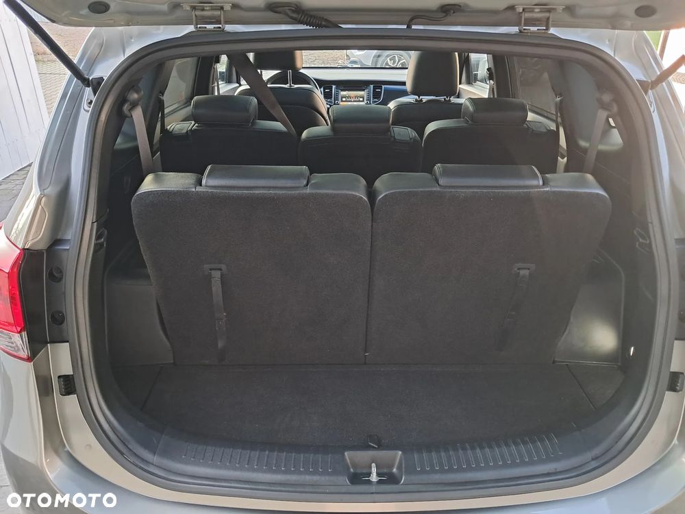 Kia Carens 1.7 CRDi XL 7os - 22