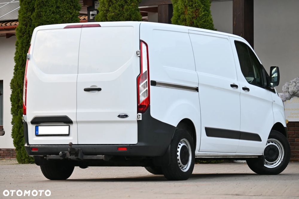 Ford TRANSIT CUSTOM - 16