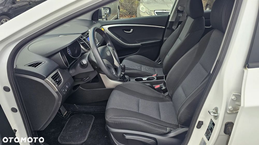 Hyundai i30 1.6 CRDi Comfort - 14