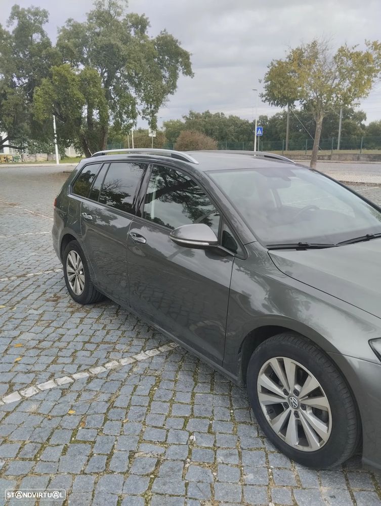 VW Golf Variant 1.6 TDi Confortline DSG - 15