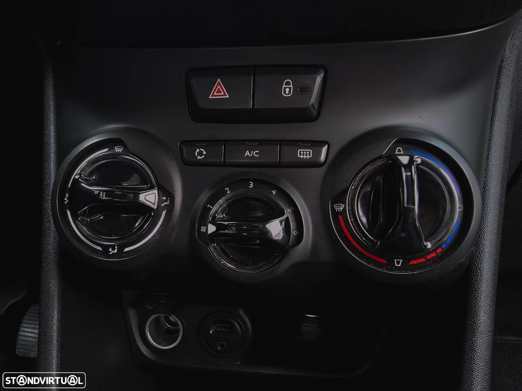 Peugeot 208 1.2 PureTech Style - 4