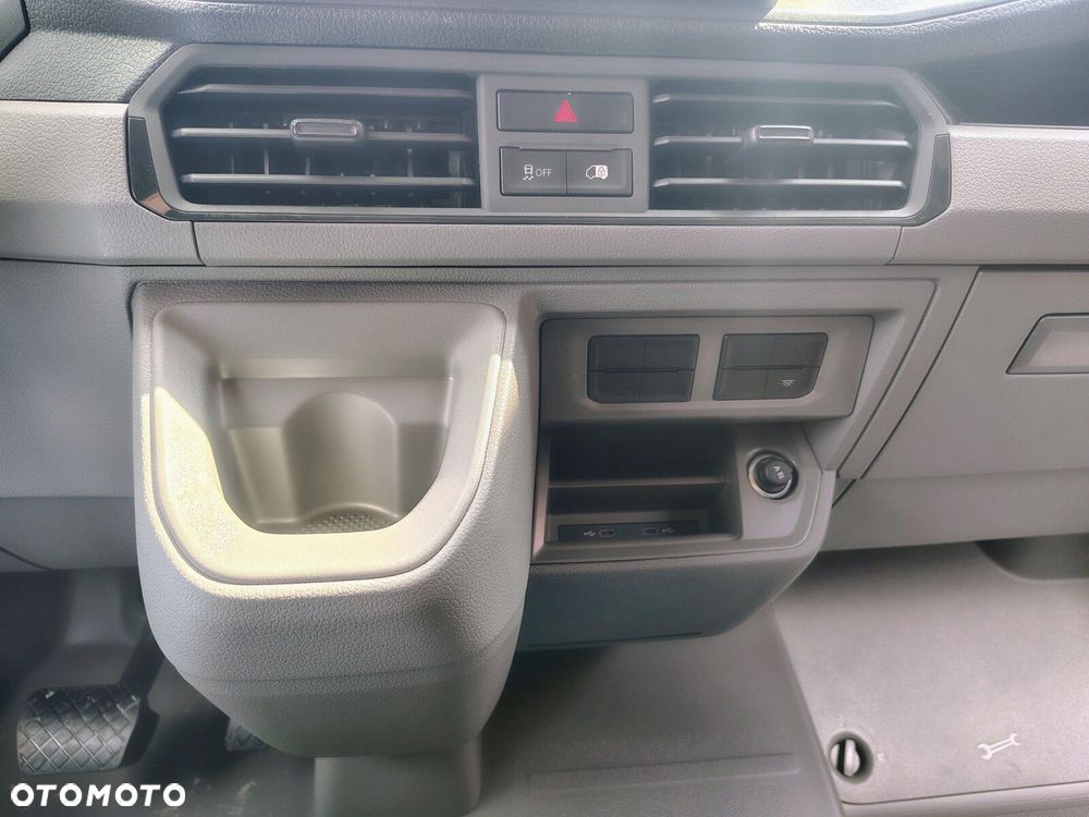 Volkswagen Crafter 35 2.0 TDI L4H3 4490 177KM AUTOMAT - 19