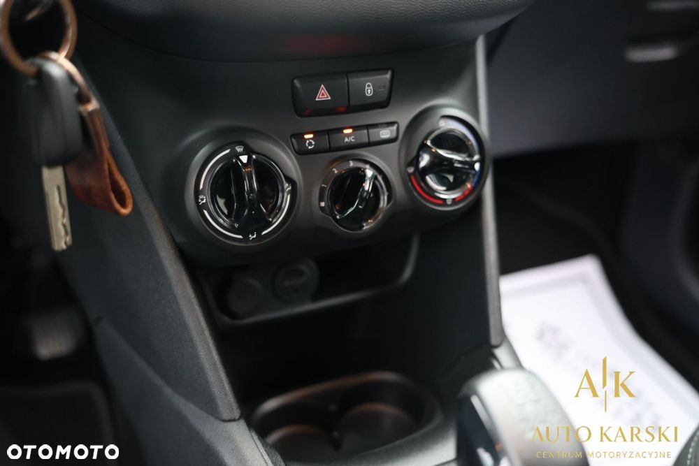 Peugeot 208 - 34