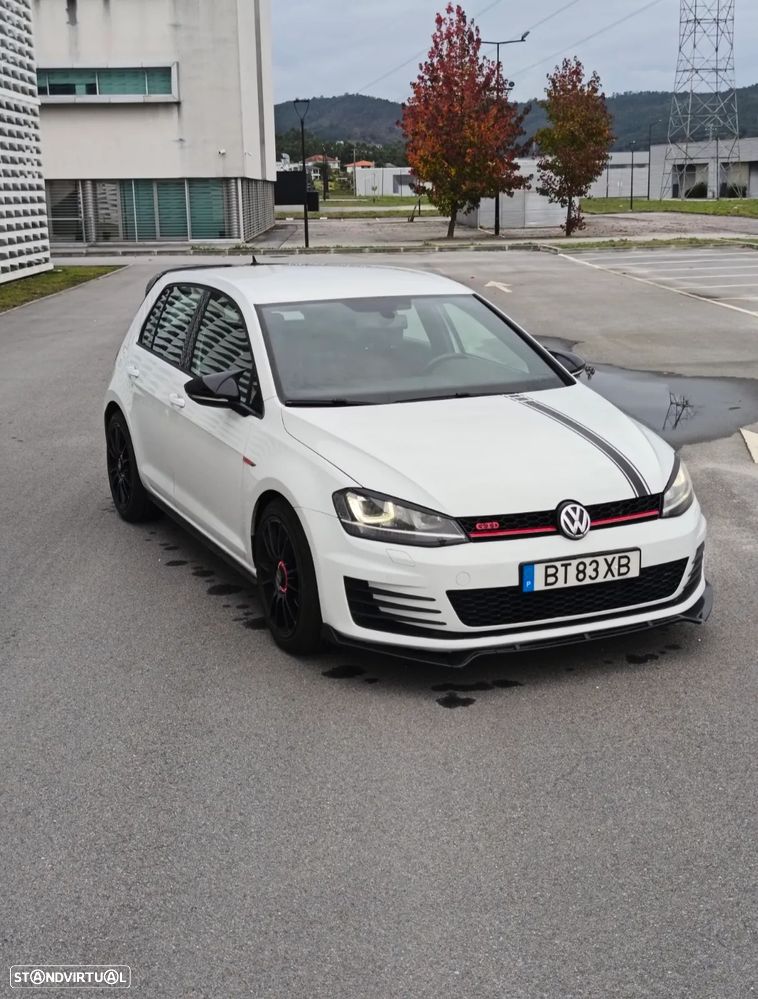 VW Golf 2.0 TDI GTD - 9