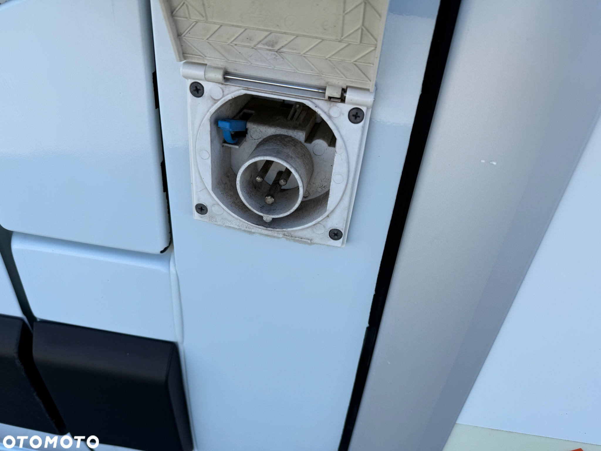 Renault MASTER 125 / CHŁODNIA / MROŹNIA / WTYKA 220V / HAKOWA / Z FRANCJI / STAN BDB / / / - 11