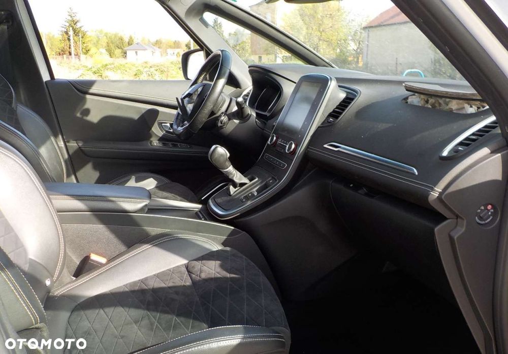 Renault Grand Scenic - 13