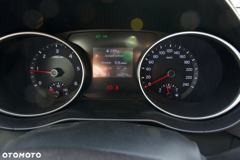 Kia Ceed - 9